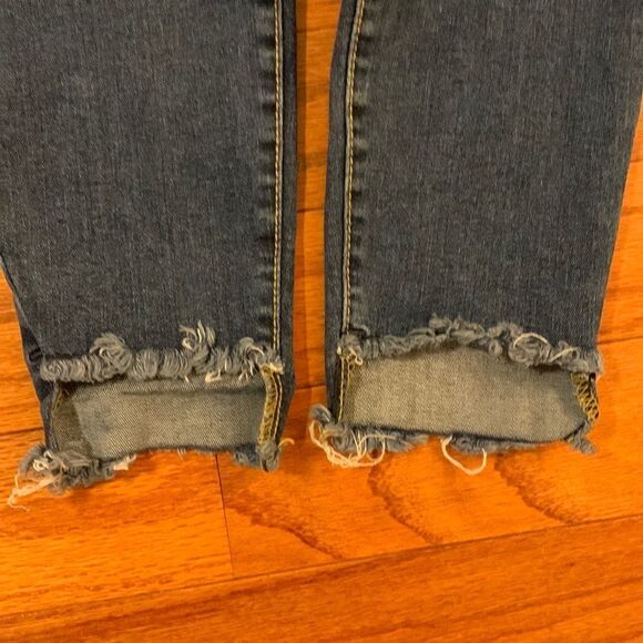 Isabel maternity Size 2 skinny jeans factory distress.  Very stretchy - Picture 3 of 10